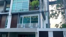 7 Bedroom Townhouse for Sale or Rent in Wang Thonglang, Bangkok