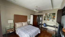 2 Bedroom Condo for rent in San Lorenzo, Metro Manila near MRT-3 Ayala