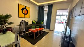 3 Bedroom Townhouse for sale in Pilar, Metro Manila