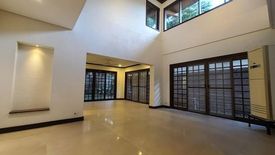 3 Bedroom House for rent in San Lorenzo, Metro Manila near MRT-3 Magallanes