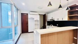 4 Bedroom Townhouse for sale in Kapitolyo, Metro Manila near MRT-3 Boni