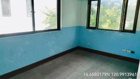 House for sale in Pulang Lupa Dos, Metro Manila