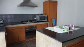 4 Bedroom Townhouse for rent in Khlong Tan Nuea, Bangkok