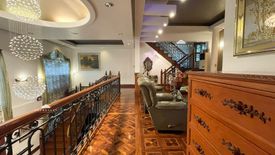 5 Bedroom House for sale in Talon Dos, Metro Manila