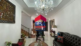 Rumah dijual atau disewa dengan 3 kamar tidur di Cinere, Jawa Barat