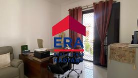 Rumah dijual atau disewa dengan 3 kamar tidur di Cinere, Jawa Barat