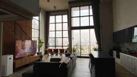 3 Bedroom Condo for sale in Khlong Toei Nuea, Bangkok near MRT Phetchaburi