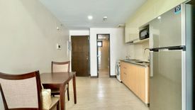 1 Bedroom Condo for sale in Paseo Heights, Urdaneta, Metro Manila near MRT-3 Ayala