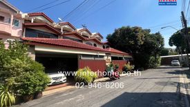 12 Bedroom Townhouse for sale in Don Mueang, Bangkok