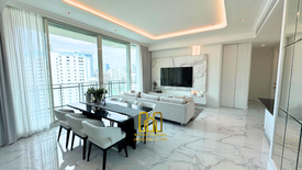 3 Bedroom Condo for sale in Royce Private Residences, Khlong Toei Nuea, Bangkok near BTS Asoke