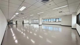 Commercial for rent in Sorachai Building Sukhumvit, Khlong Tan Nuea, Bangkok near BTS Ekkamai