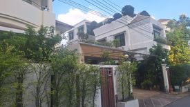 3 Bedroom House for sale in Khlong Tan Nuea, Bangkok