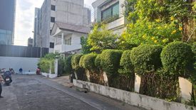 3 Bedroom House for sale in Khlong Tan Nuea, Bangkok