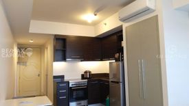 Condo for rent in Guadalupe Viejo, Metro Manila near MRT-3 Guadalupe