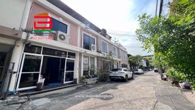 3 Bedroom Townhouse for rent in Sam Sen Nai, Bangkok