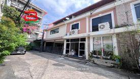 3 Bedroom Townhouse for rent in Sam Sen Nai, Bangkok