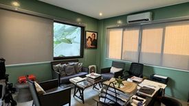 House for rent in San Lorenzo, Metro Manila near MRT-3 Ayala