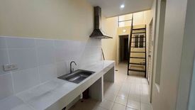 Townhouse for sale in Santa Teresita, Metro Manila