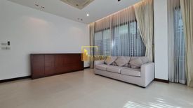 3 Bedroom House for rent in Khlong Tan Nuea, Bangkok