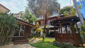 2 Bedroom House for rent in Phra Khanong, Bangkok near BTS Ekkamai