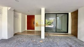 3 Bedroom Townhouse for sale in Khlong Tan Nuea, Bangkok