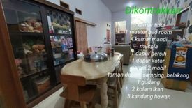 5 Bedroom House for rent in Ambeng Ambeng Watangrejo, East Java
