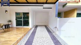 3 Bedroom Townhouse for sale in Bang Chan, Bangkok