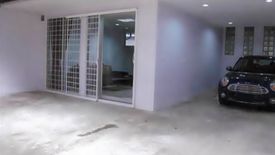 3 Bedroom Commercial for rent in Khlong Tan Nuea, Bangkok near BTS Phrom Phong