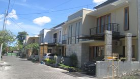 Rumah dijual dengan 3 kamar tidur di Dauh Puri, Bali