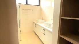 5 Bedroom House for sale in BF Homes Executive Village, Almanza Uno, Metro Manila