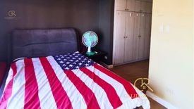 2 Bedroom Condo for sale in Urdaneta, Metro Manila near MRT-3 Ayala