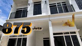 Rumah dijual dengan 3 kamar tidur di Kramat Jati, Jakarta