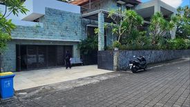 Villa dijual dengan 6 kamar tidur di Jimbaran, Bali