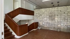 6 Bedroom House for rent in Magallanes, Metro Manila near MRT-3 Magallanes