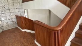 6 Bedroom House for rent in Magallanes, Metro Manila near MRT-3 Magallanes