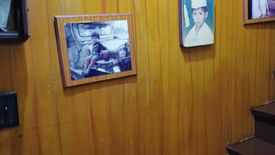 2 Bedroom House for sale in Pinyahan, Metro Manila near MRT-3 Kamuning