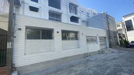 ขายหรือให้เช่าทาวน์เฮ้าส์ 10 ห้องนอน ใน หัวหมาก, บางกะปิ ใกล้ MRT รามคำแหง 12
