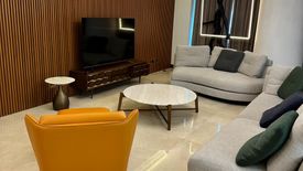 3 Bedroom Condo for sale in Urdaneta, Metro Manila near MRT-3 Buendia