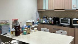 Rumah dijual dengan 4 kamar tidur di Alam Jaya, Banten