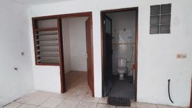 Rumah dijual dengan 3 kamar tidur di Babatan, Jawa Timur