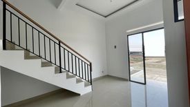 Rumah dijual dengan 3 kamar tidur di Setu, Banten