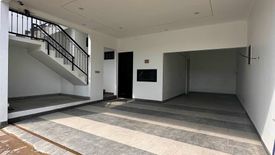 Rumah dijual dengan 7 kamar tidur di Pejaten Barat, Jakarta