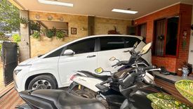Rumah dijual dengan 4 kamar tidur di Kebon Pala, Jakarta