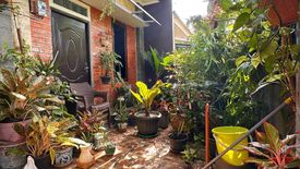 Rumah dijual dengan 4 kamar tidur di Kebon Pala, Jakarta