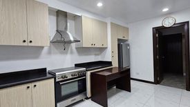 4 Bedroom House for rent in San Lorenzo, Metro Manila near MRT-3 Ayala