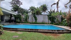 Rumah disewa dengan 5 kamar tidur di Bangka, Jakarta