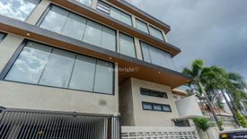 6 Bedroom House for sale in Pasong Tamo, Metro Manila