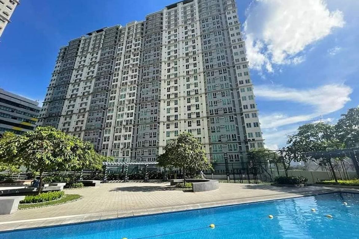 Corner Unit 2-Bedroom 38sqm Facing City View Rent to Own Condo in Makati near MOA, NAIA, Glorietta, Ayala, BGC