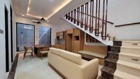 Rumah dijual dengan 4 kamar tidur di Banyumanik, Jawa Tengah