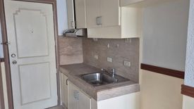 Condo for rent in Poblacion, Metro Manila